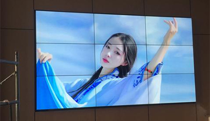 大型场景（适用：80 ㎡以上大型展厅）液晶拼接幕墙系统选型配置表