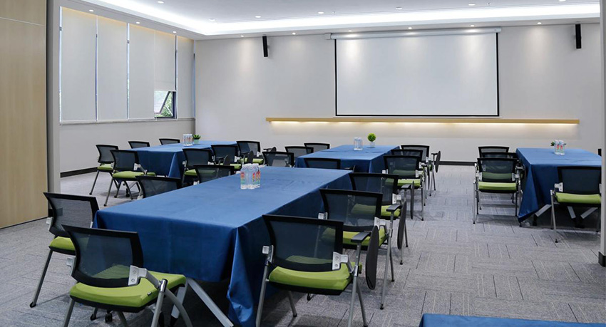 中型多媒体会议室